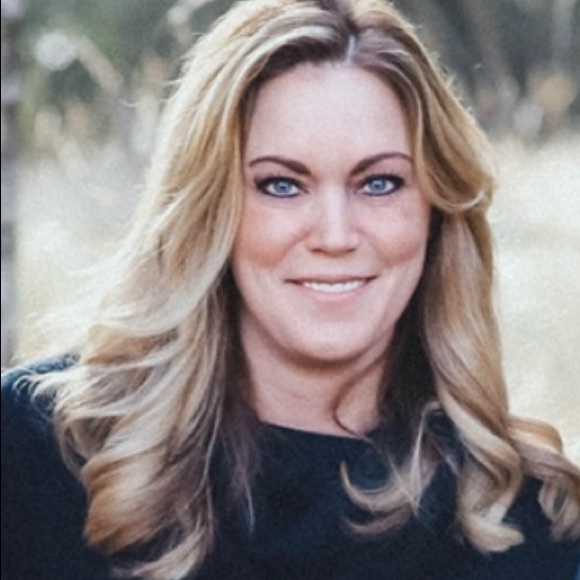 Meet your Posher, Traci - Picture 1 of 1